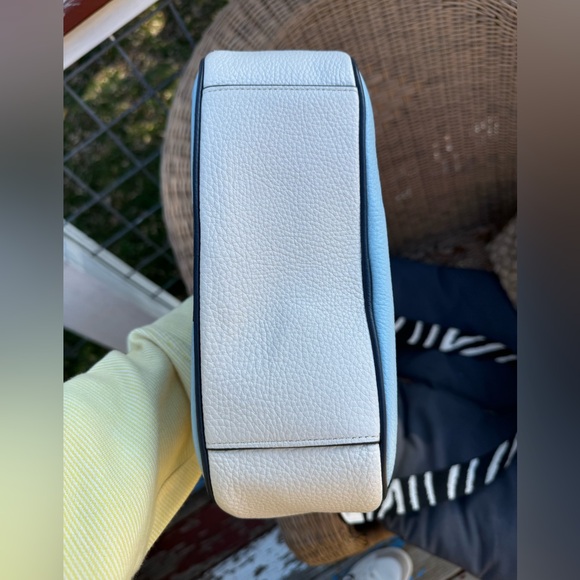 Coach crossbody camera bag style purse - Picture 9 of 9